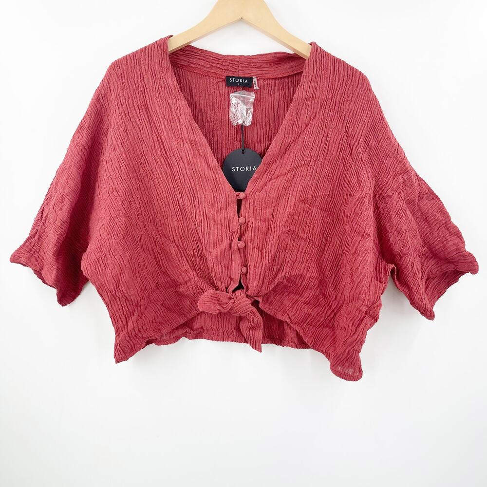 Storia Top Size Large NWT Textured Cropped Tie Waist Crop Short Sleeve Texture